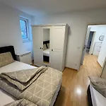 Alex Apartment's 2 *