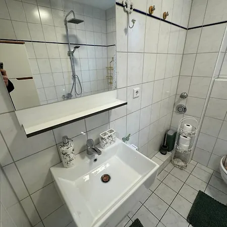 Alex Apartment's 2