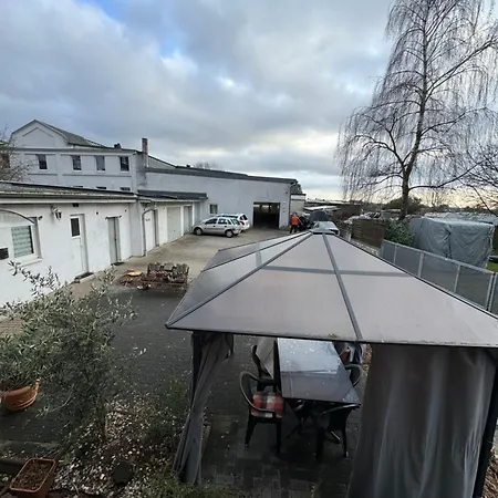 公寓 Alex Apartment's 2 *